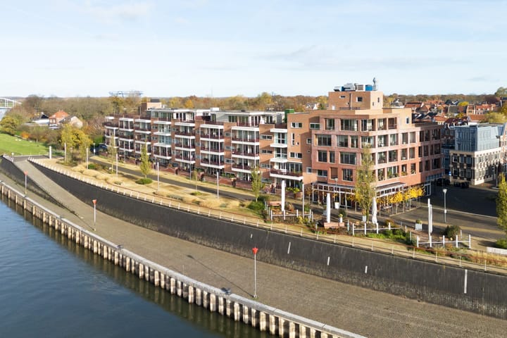 Foto 3 van Contre Escarpe 74