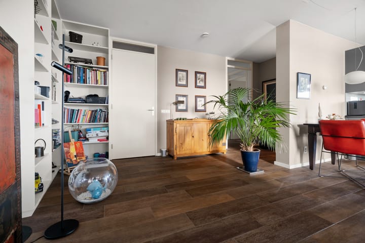 Foto 13 van Contre Escarpe 74