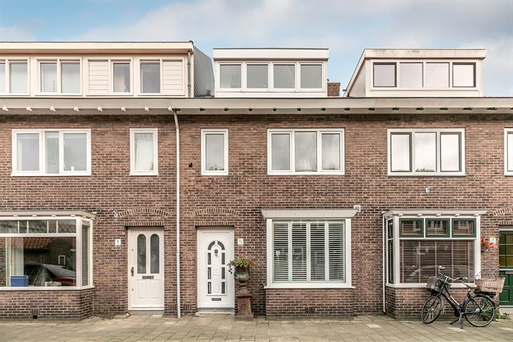 Bekijk foto 1 van Van Koetsveldstraat 11