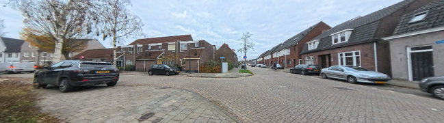 Bekijk 360° foto van Voorzijde van Monseigneur Völkerstraat 46