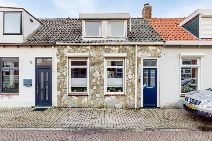 View photo 1 of Kanaalstraat 21