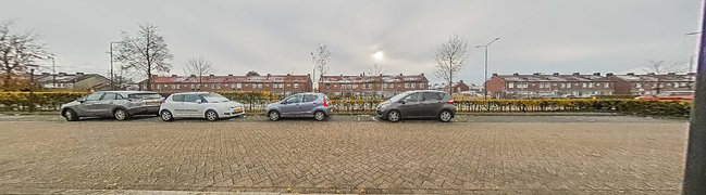 Bekijk 360° foto van Voortuin van Wielewaal 45