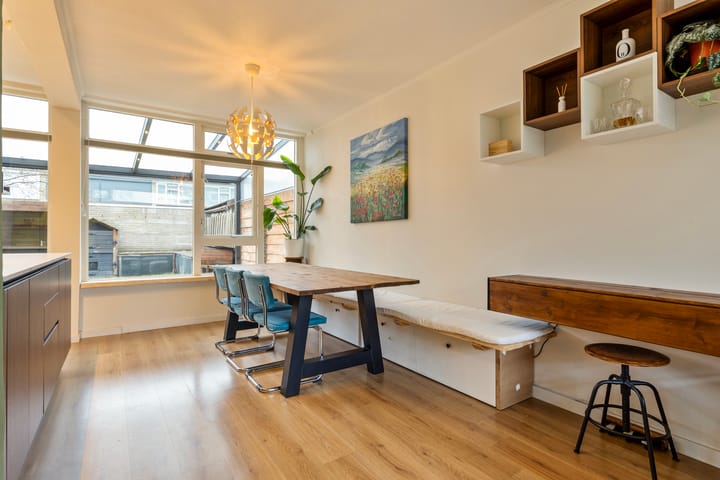 Foto 13 van Van Anrooijstraat 102