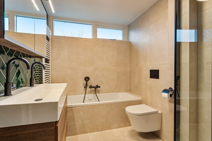 Foto 17 van Van Anrooijstraat 102