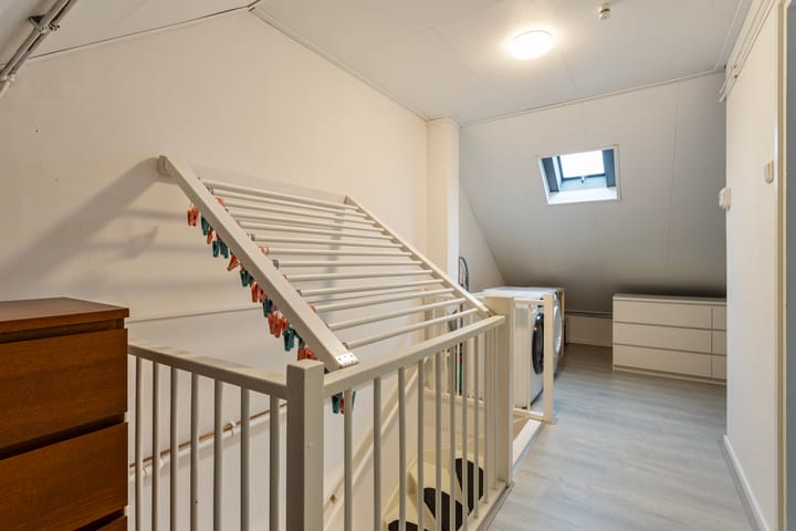 Foto 27 van Van Anrooijstraat 102