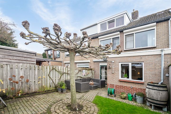 Bekijk foto 4 van Beatrixstraat 6