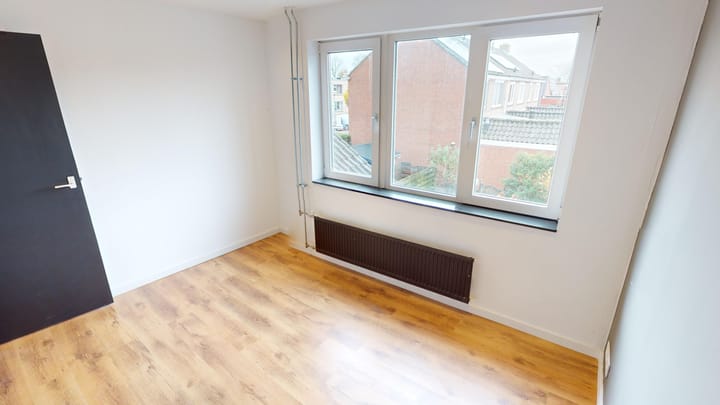 Photo 38 of Pastoor Suidgeeststraat 88