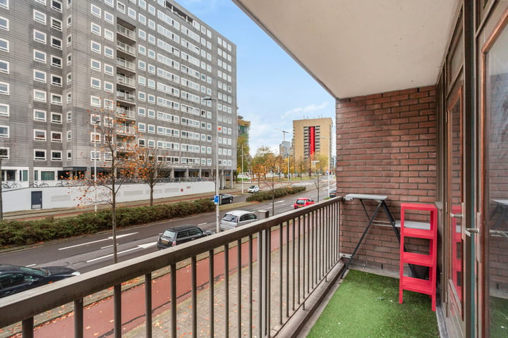 Bekijk foto 3 van Graaf Balderikstraat 62