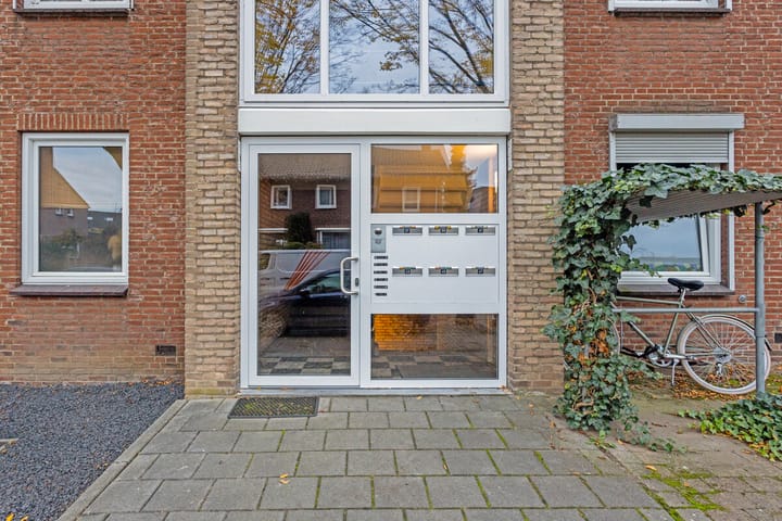 Photo 6 of Le Bron de Vexelastraat 37