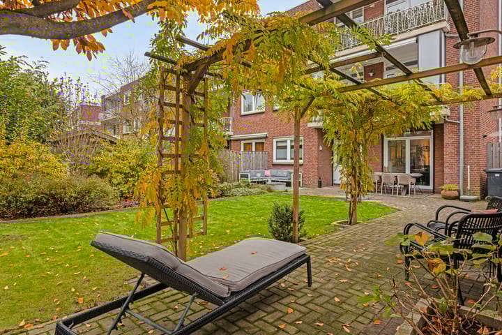 Photo 30 of Le Bron de Vexelastraat 37