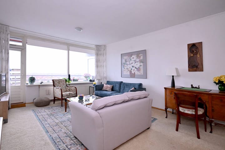 Photo 15 of Karel de Grotelaan 160