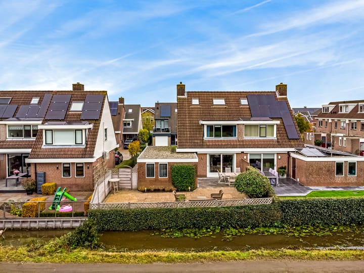 Foto 2 van Hof van Waarder 10