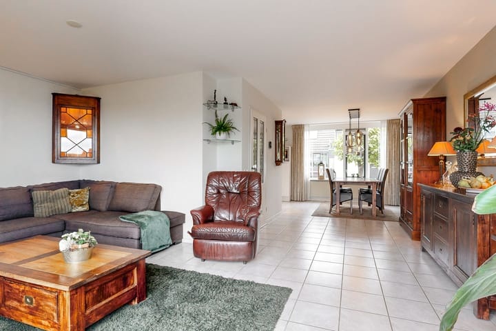 Foto 4 van Hof van Waarder 10