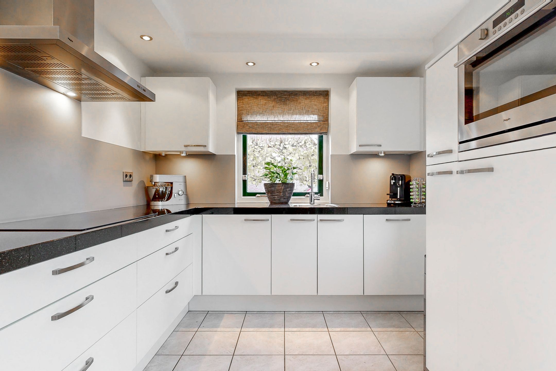 Foto 12 van Hof van Waarder 10