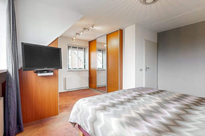 Foto 20 van Hof van Waarder 10