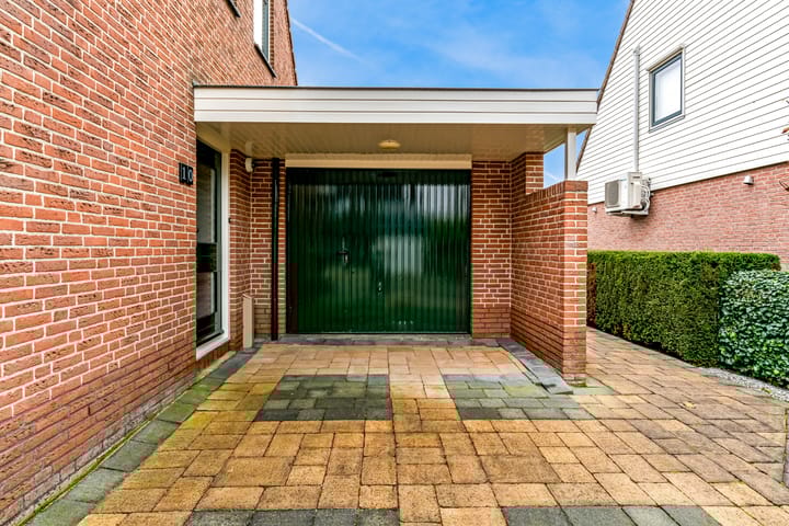 Foto 27 van Hof van Waarder 10