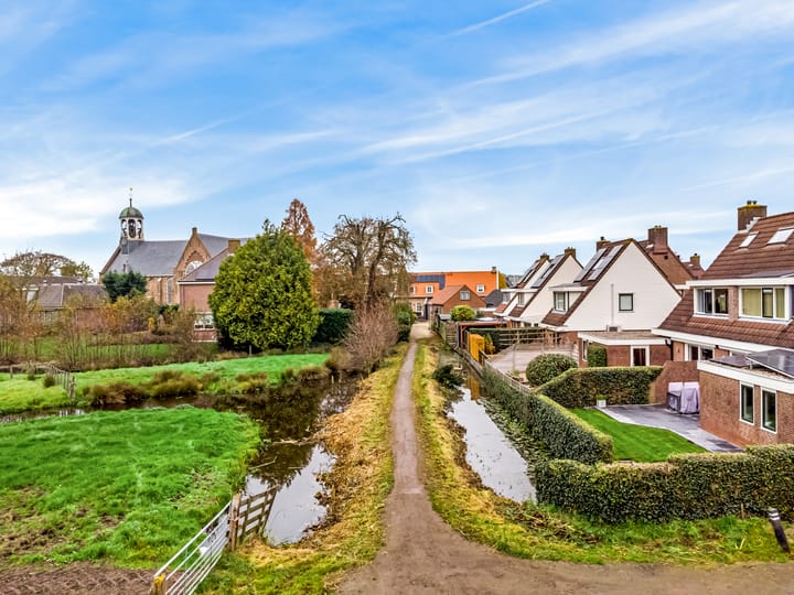 Foto 34 van Hof van Waarder 10