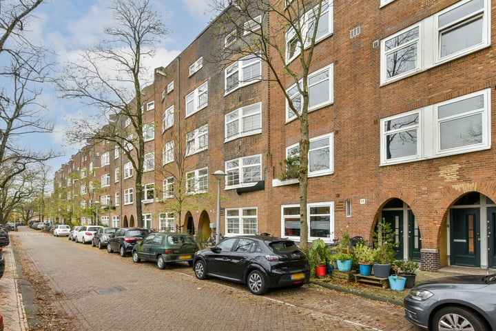 Bekijk foto 1 van Berkelstraat 15-1