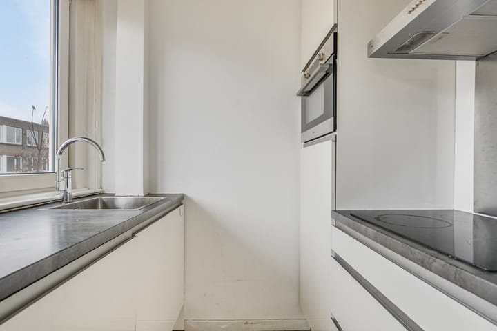 Foto 2 van Portugesestraat 47-B