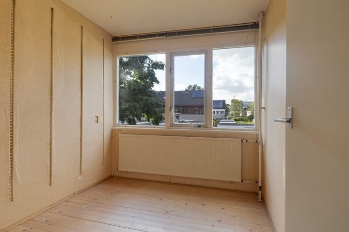 Foto 24 van Obe Postmawei 26