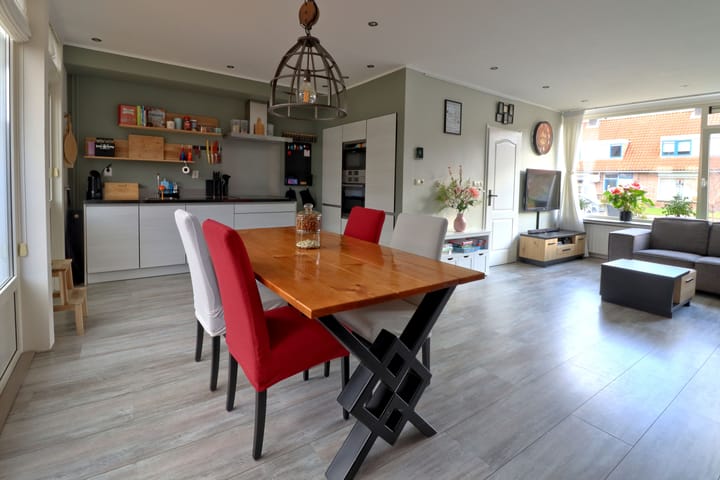 Foto 12 van Lange Voor 19