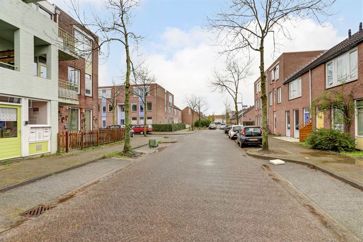 Bekijk foto 6 van Scholeksterstraat 39