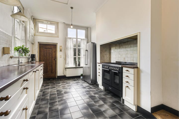 Foto 23 van Kerkplein 6