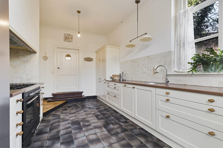 Foto 24 van Kerkplein 6