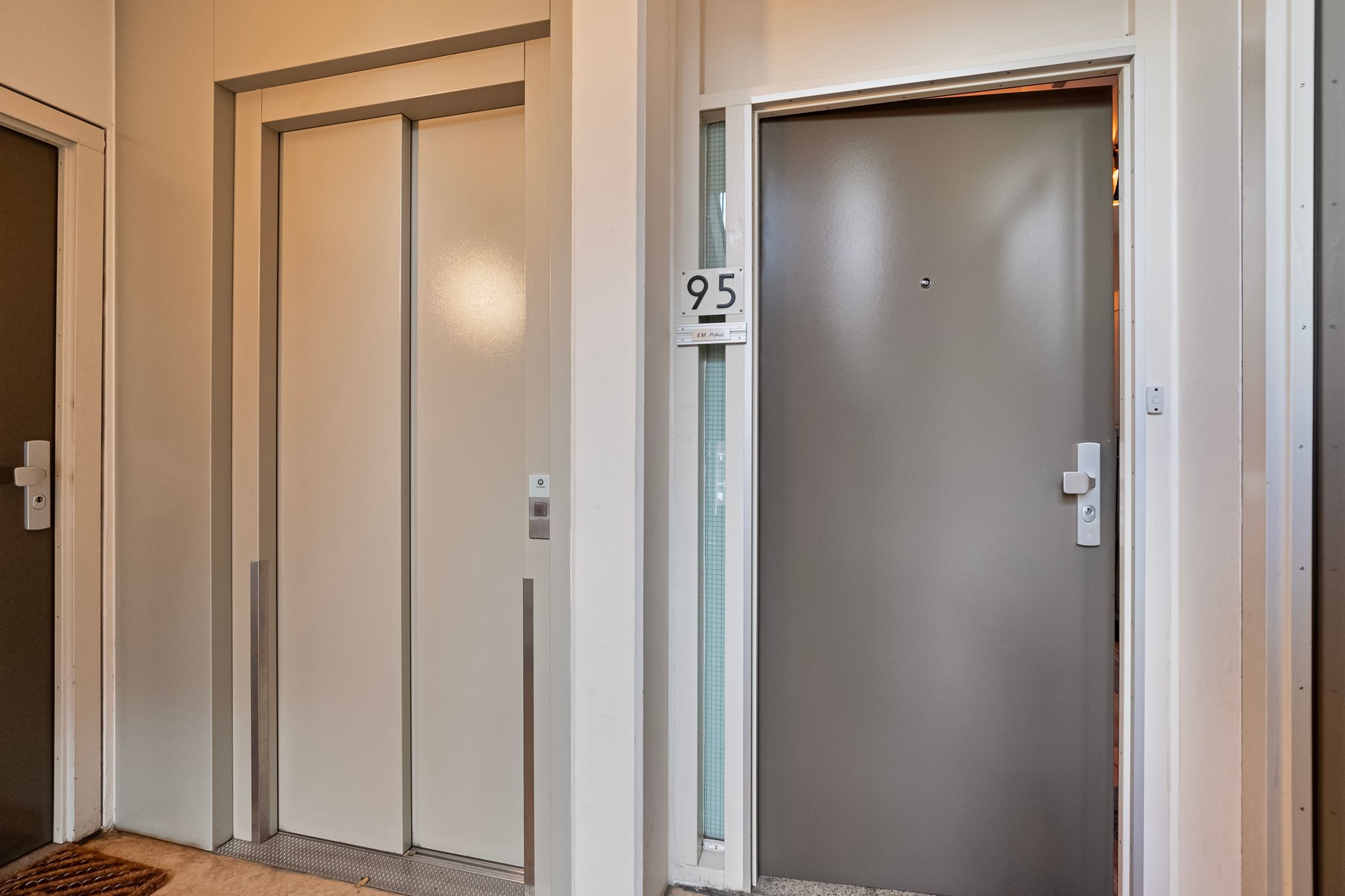 Foto 15 van Marshallplein 95