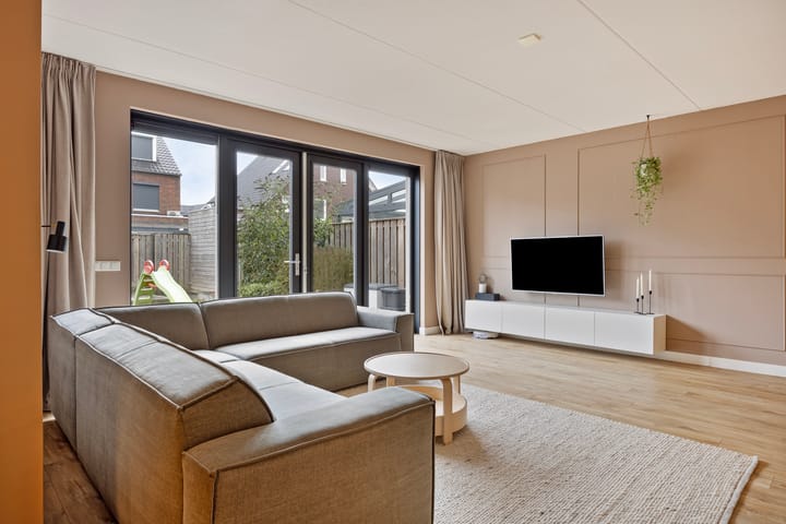 Foto 11 van Maneschijn 34