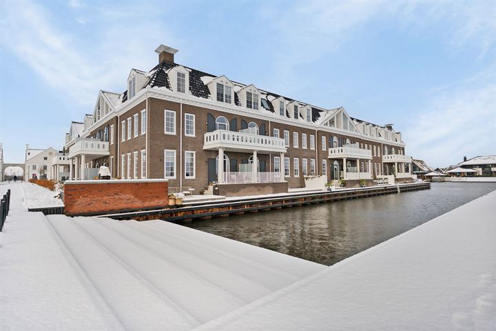 View photo 1 of Arsenaal 17