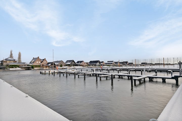 View photo 41 of Arsenaal 17