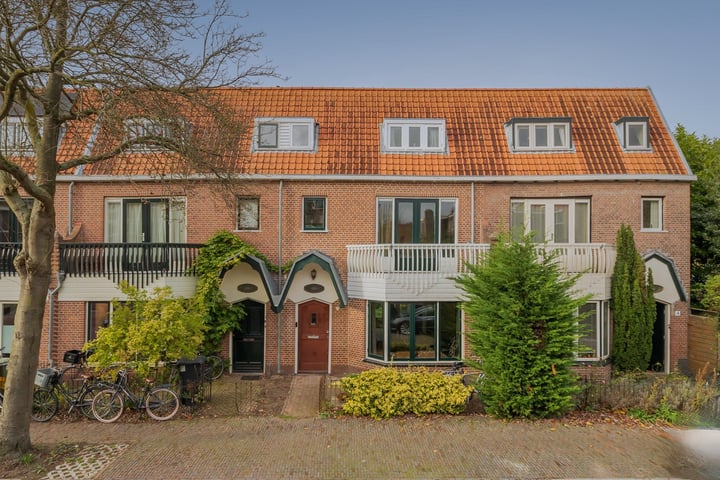 Bos en Hovenstraat 6