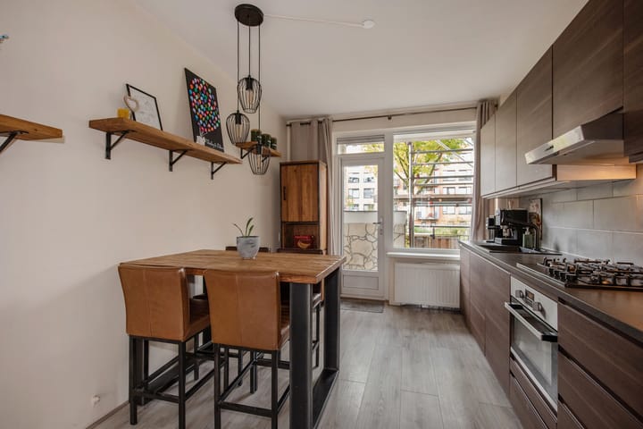 Photo 8 of Burgemeester Elsenlaan 56