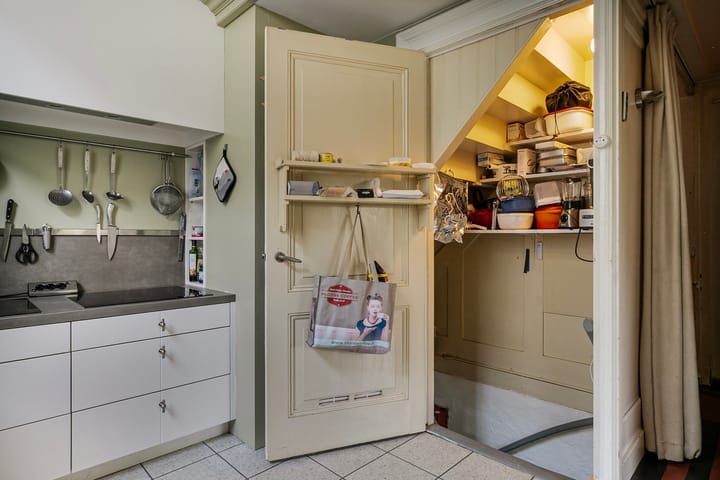 Foto 15 van Burg. Tutein Noltheniuslaan 25