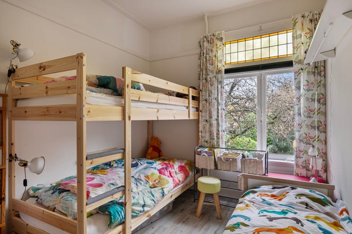 Foto 25 van Burg. Tutein Noltheniuslaan 25