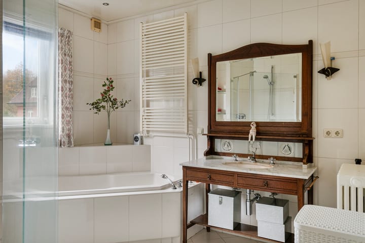 Foto 28 van Burg. Tutein Noltheniuslaan 25