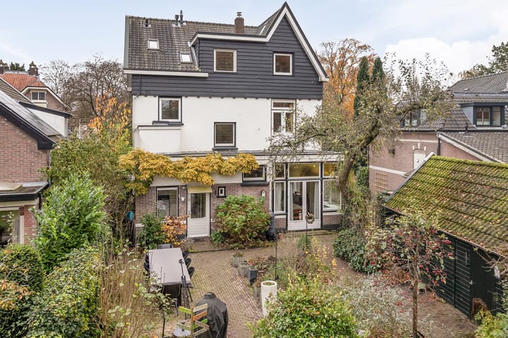 Foto 2 van Burg. Tutein Noltheniuslaan 25