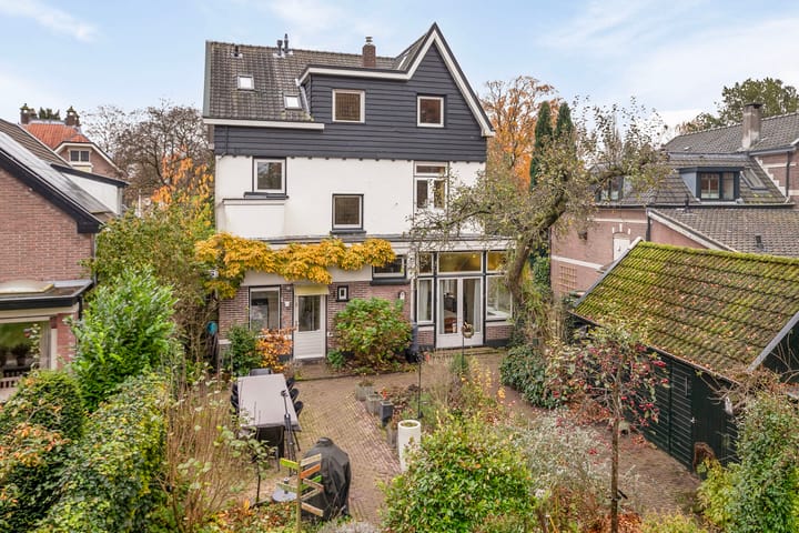 Foto 39 van Burg. Tutein Noltheniuslaan 25