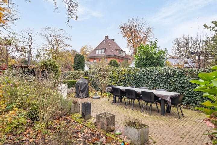 Foto 41 van Burg. Tutein Noltheniuslaan 25