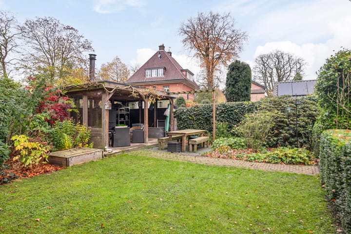 Foto 44 van Burg. Tutein Noltheniuslaan 25