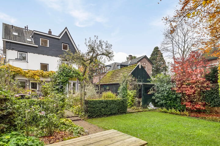 Foto 47 van Burg. Tutein Noltheniuslaan 25