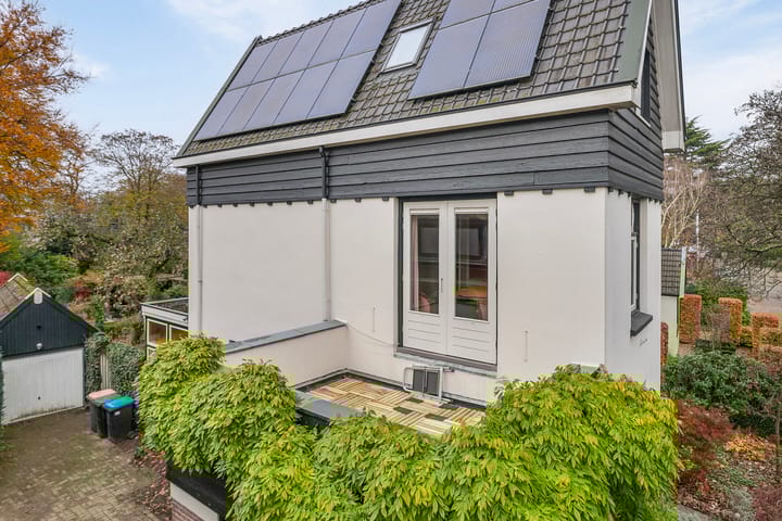 Foto 50 van Burg. Tutein Noltheniuslaan 25