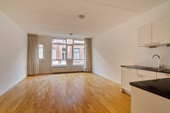 Photo 1 of Van Galenstraat 14-C