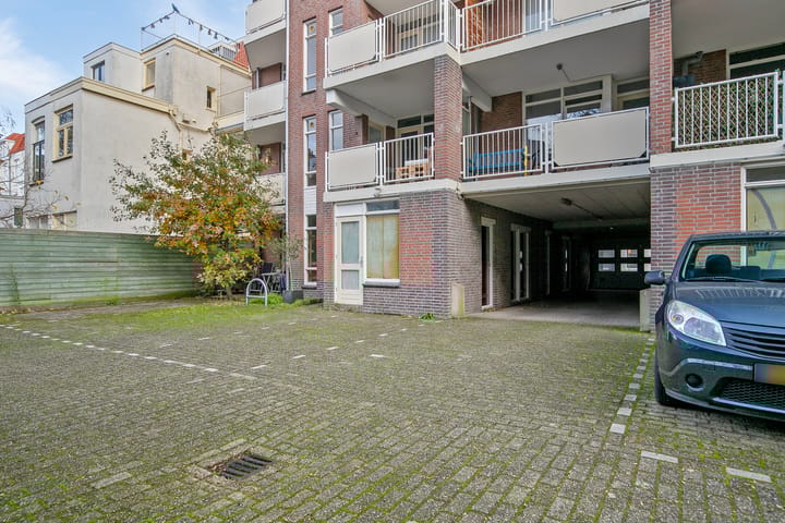 Photo 19 of Van Galenstraat 14-C