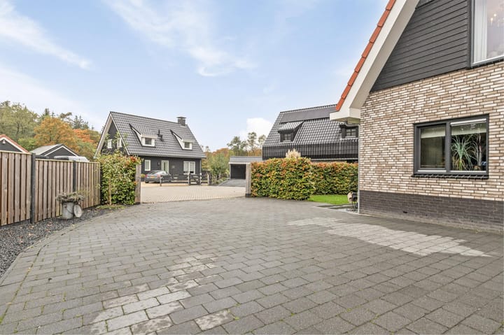 Foto 22 van Van Heeckerensweg 20-B