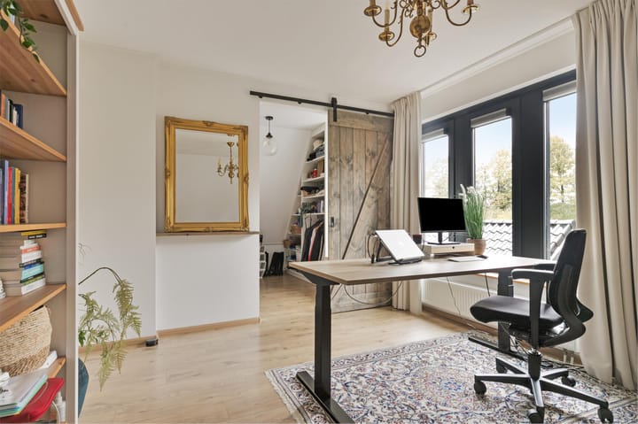 Foto 23 van Van Heeckerensweg 20-B