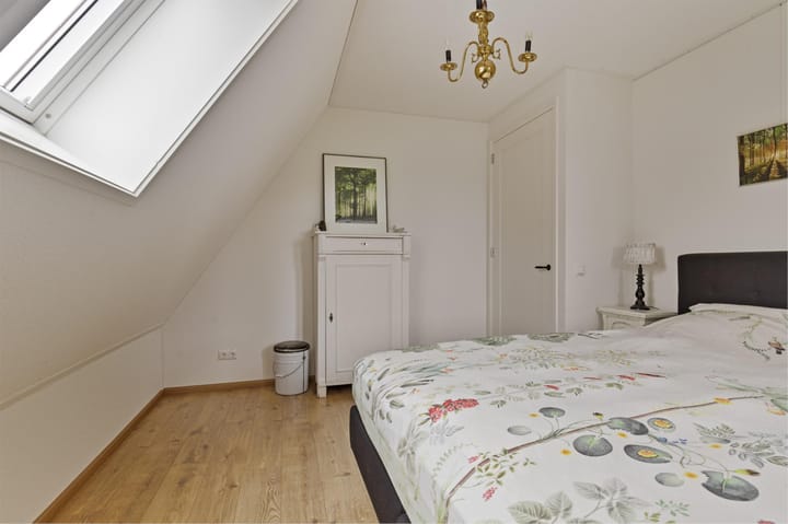 Foto 32 van Van Heeckerensweg 20-B