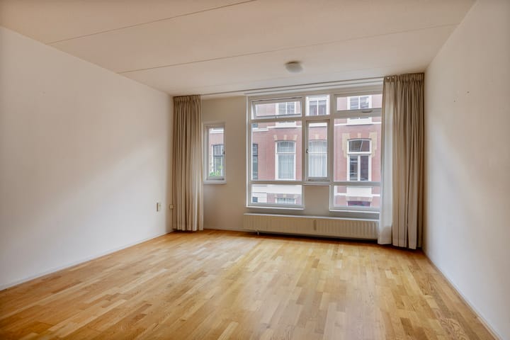 Photo 7 of Van Galenstraat 14-C