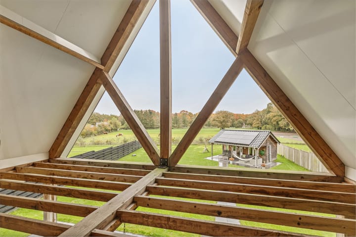 Foto 49 van Van Heeckerensweg 20-B